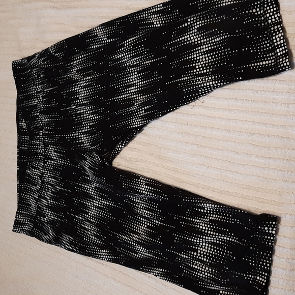 Work out capris - Picture 1 of 2